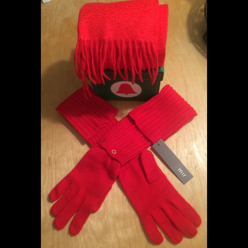NEW - MIR cashmere gloves and scarf